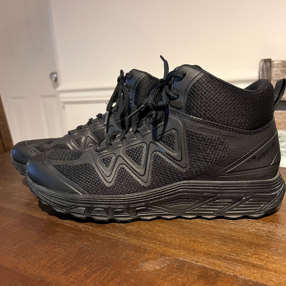 Bates tactical boot